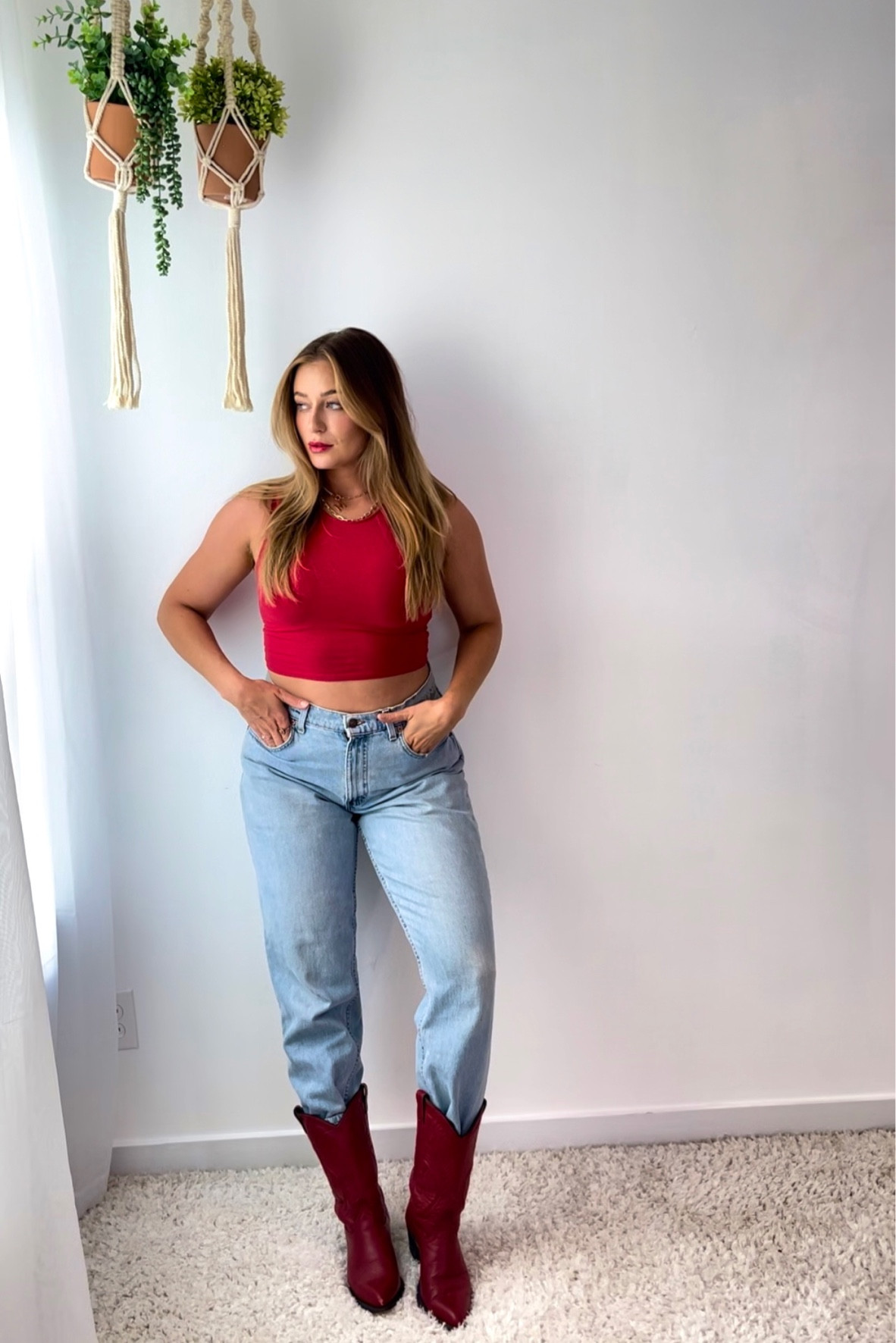 Fall Transition Outfit | Red Outfit | Hot Autumn Outfit | Warm Weather Fall Outfit



#LTKfindsunder100 #LTKSeasonal #LTKfindsunder50