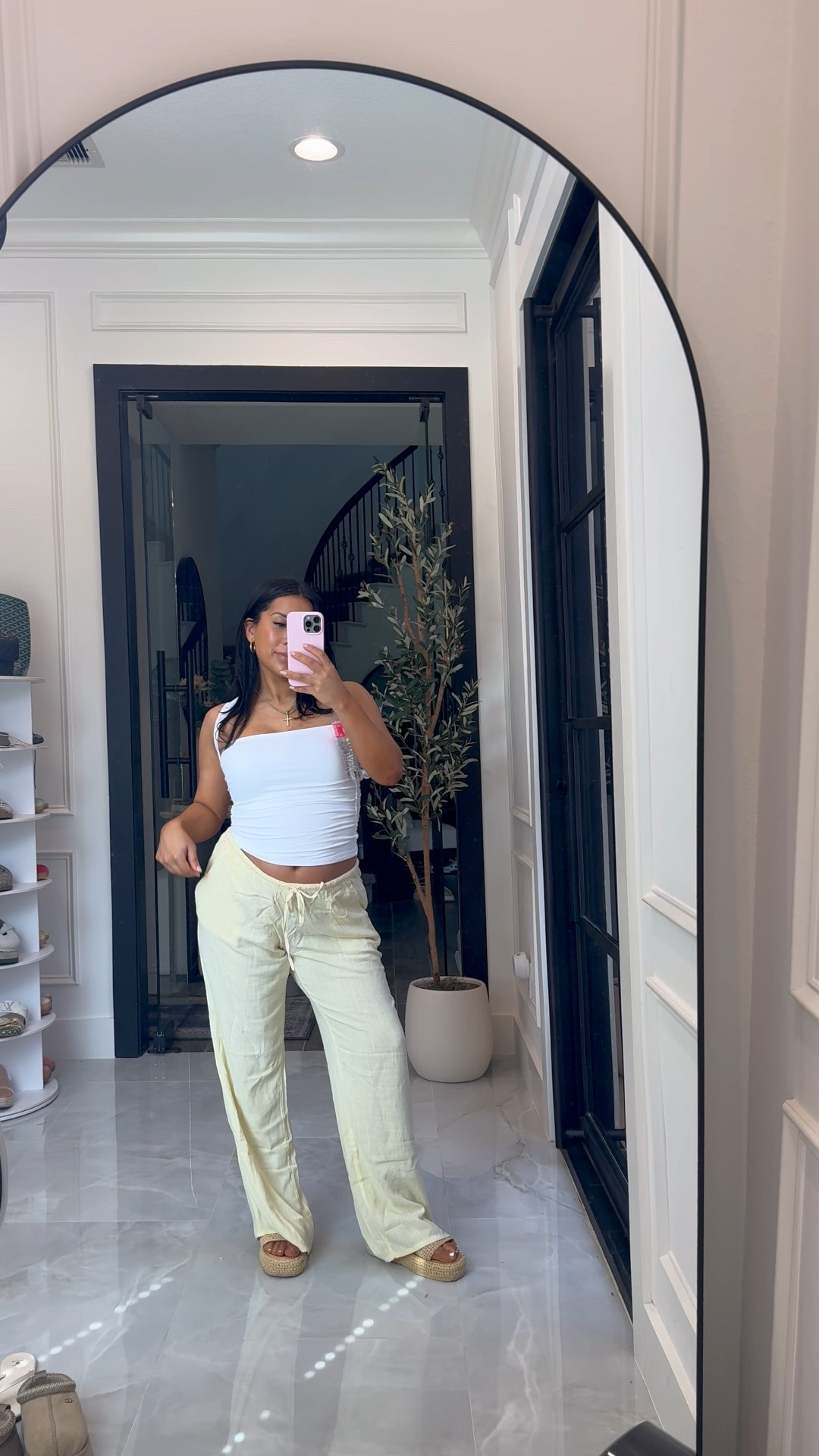 Under $20 linen pants I’m loving!!! Use code 0126 in the APP.

Spring outfit 
Bump style 
Casual outfit 
What to wear
Bump 
Pregnant 

#LTKStyleTip #LTKFindsUnder50 #LTKBump