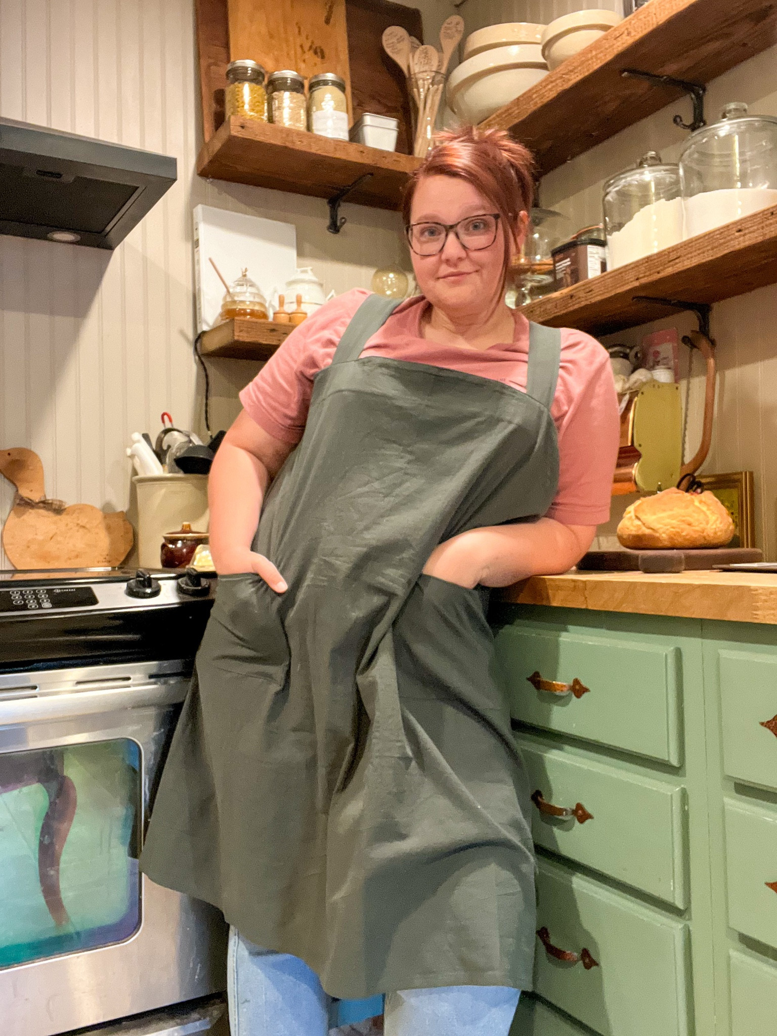 I’ve been on the hunt for the perfect apron. And i finally found it! These cotton cross back aprons are perfect for days in the kitchen our out in the garden! I got the XXL bc I know they will shrink when they accidentally get thrown in the dryer 😂

#LTKsalealert #LTKfindsunder50 #LTKplussize