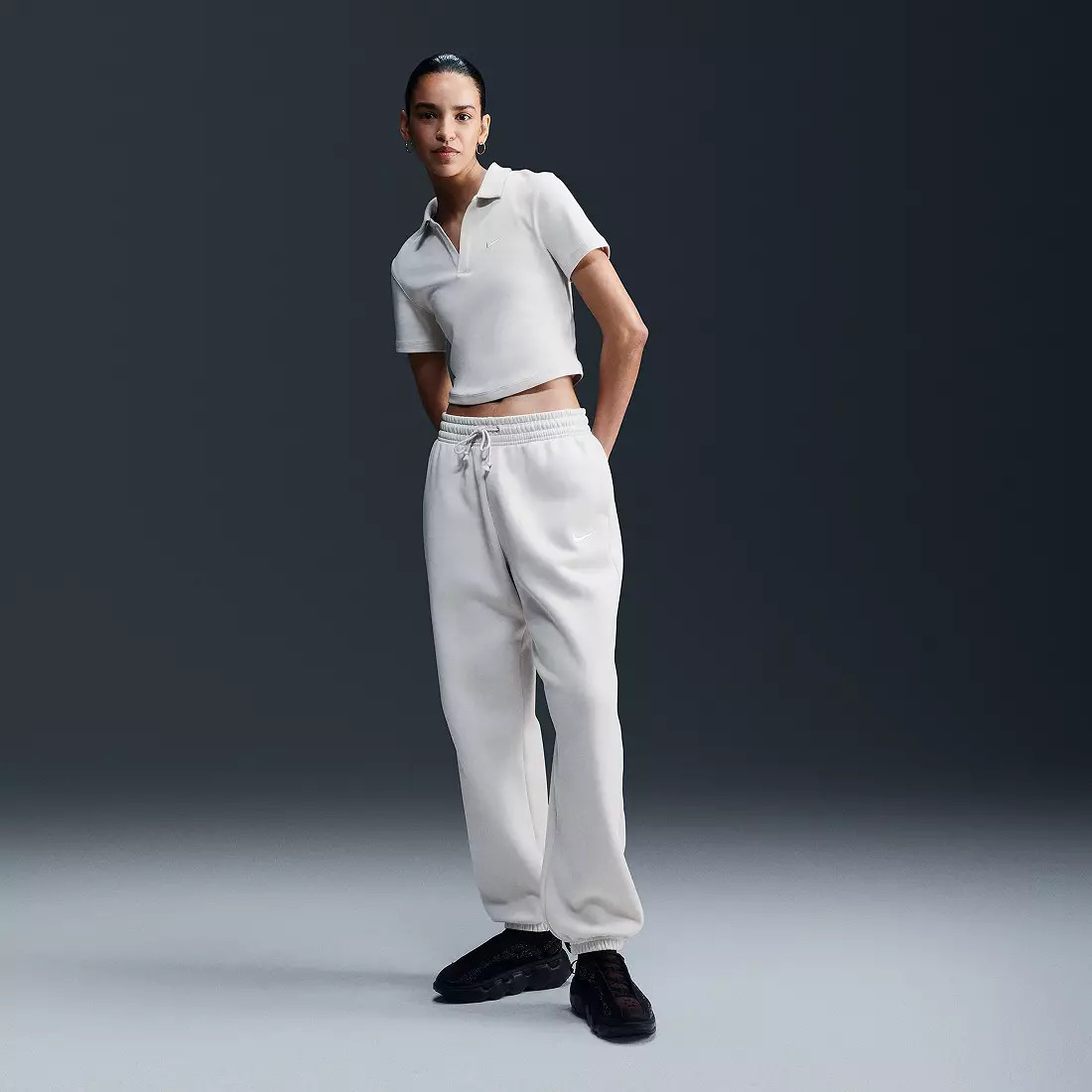 Nike Women's Sportswear Phoenix Fleece High-Waisted Oversized Sweatpants | DICK'S Sporting Goods