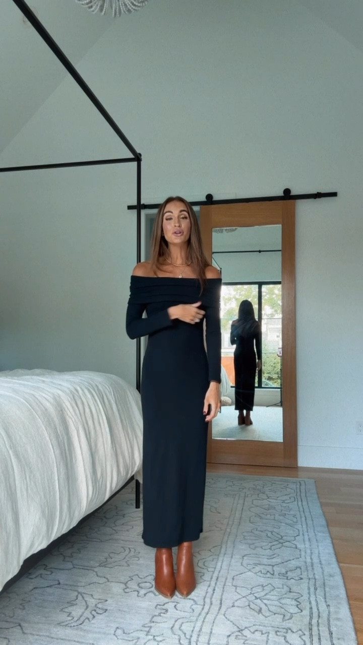 stunning maxi dress on major sale at target! 😍 so perfect for all things holiday or even family photos! ✨

#LTKSaleAlert #LTKFindsUnder50