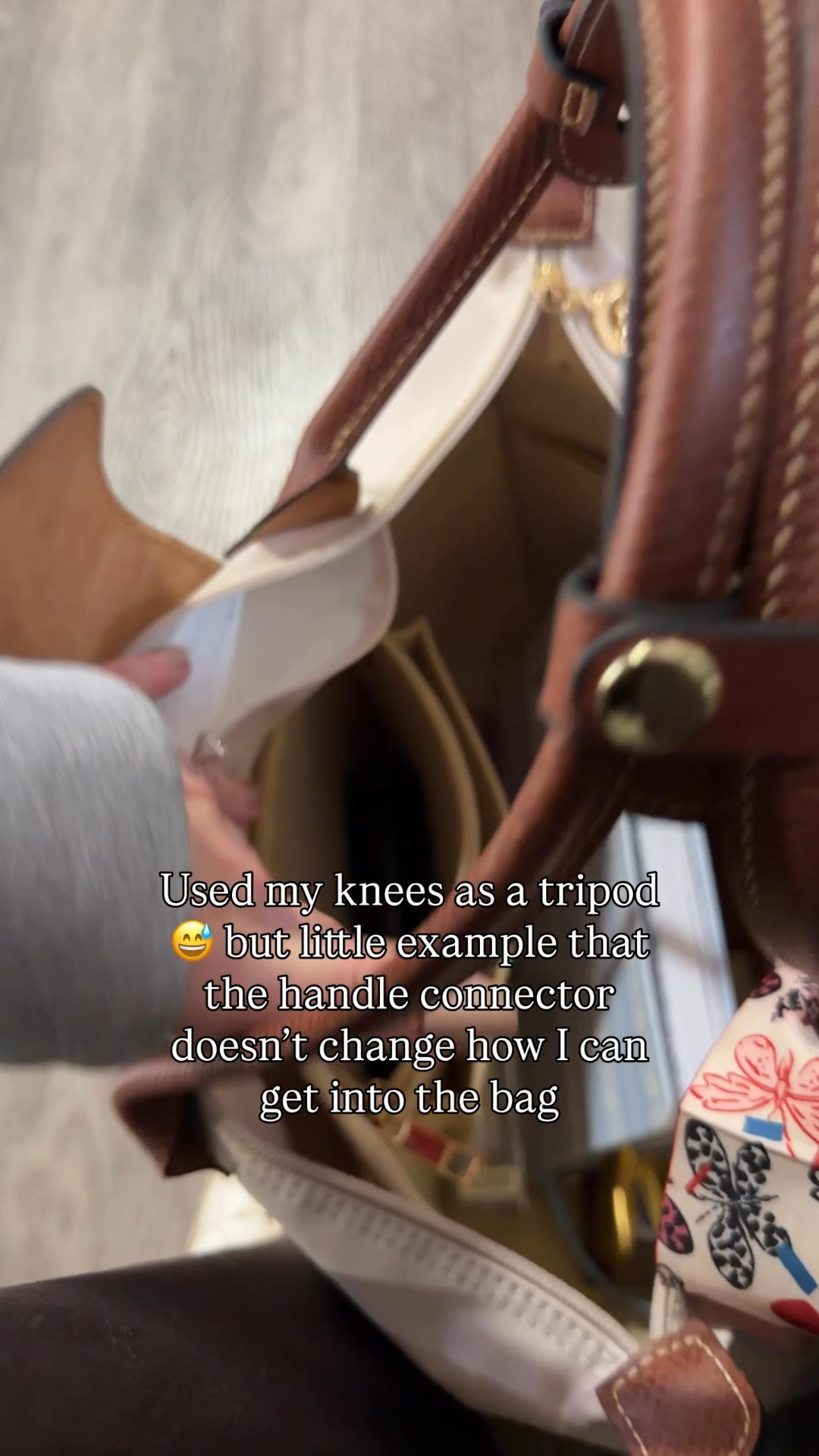 For those asking if the shoulder strap connector makes it hard to get into your bag or if you have to take it off to get into your Longchamp tote. 

Using my knees as a tripod but I’ll also work on a better video showing you can still get into it

Longchamp 
Longchamp Le Pliage shoulder strap connectors 
Keep your tote straps from falling off your shoulder

#LTKootd #LTKgrwm