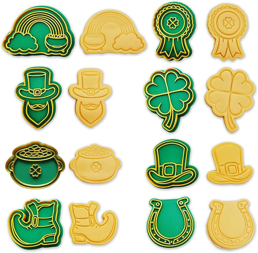 3D Holiday Cookie Cutters With Plunger Stamps,8 Piece Seasonal Cookie Cutter Set Cheese Baking Mo... | Amazon (US)