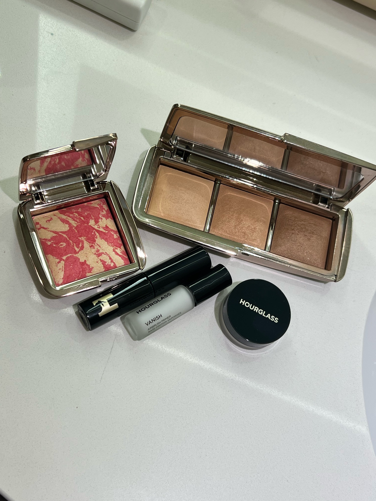 Hourglass goodies 🫶🏼

#LTKTravel #LTKFindsUnder100 #LTKBeauty