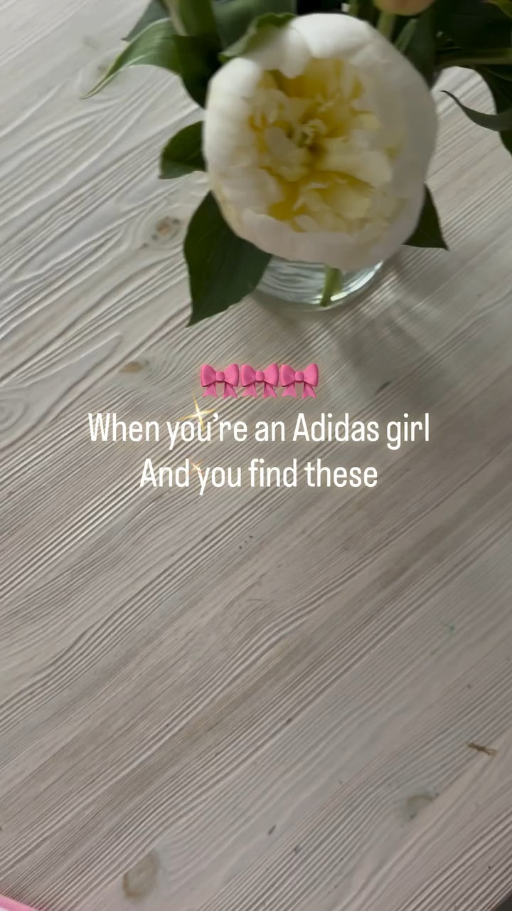 I couldn’t resist.🎀🎀🎀 Let me know if you need the links. comment link I’ll send it straight to your DMs. 🔗 
.
#pinkpants #adidas pink adidas, Disney pants, Alice in wonderland, adidas, bows