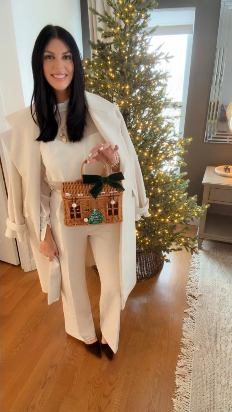 Winter White moment 

#LTKHoliday #LTKWorkwear #LTKFindsUnder100