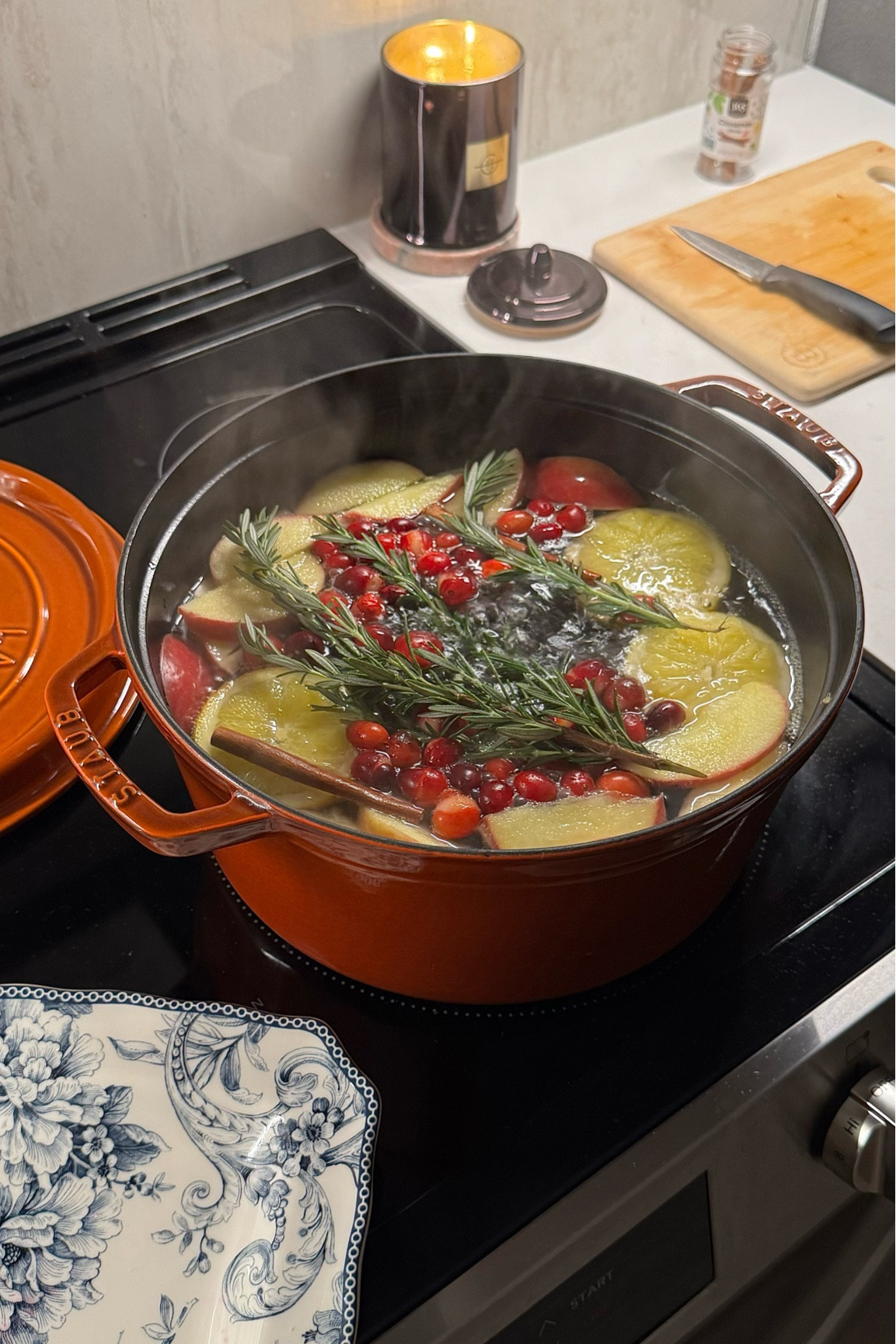 Christmas simmer pot! 🍊🌲 how to make you home smell like Christmas 🫶🏻

#LTKGiftGuide #LTKHoliday #LTKSeasonal