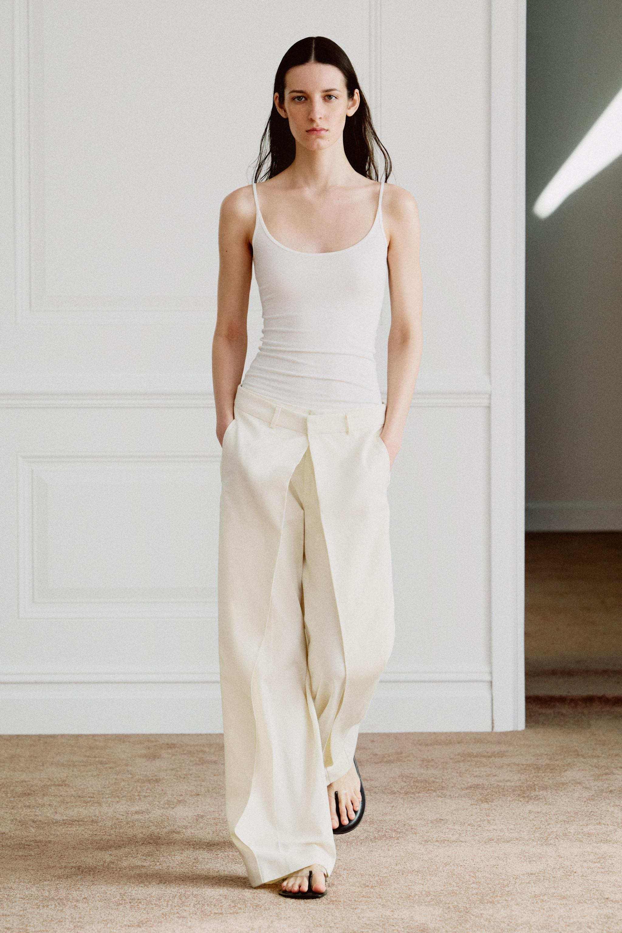ZW COLLECTION FRONT PLEAT TROUSERS | Zara UK
