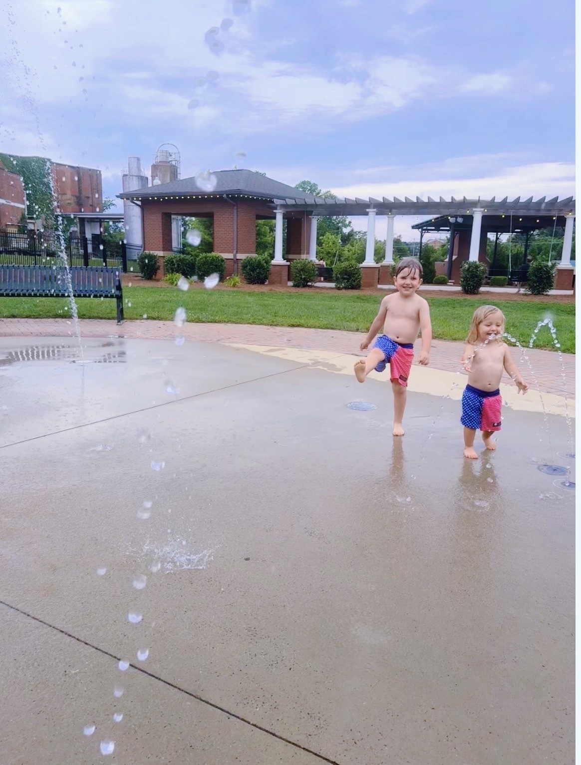 I just can’t get over the cuteness of these little built-in #brotherbesties y’all!! 👶🏼🩵👶🏼