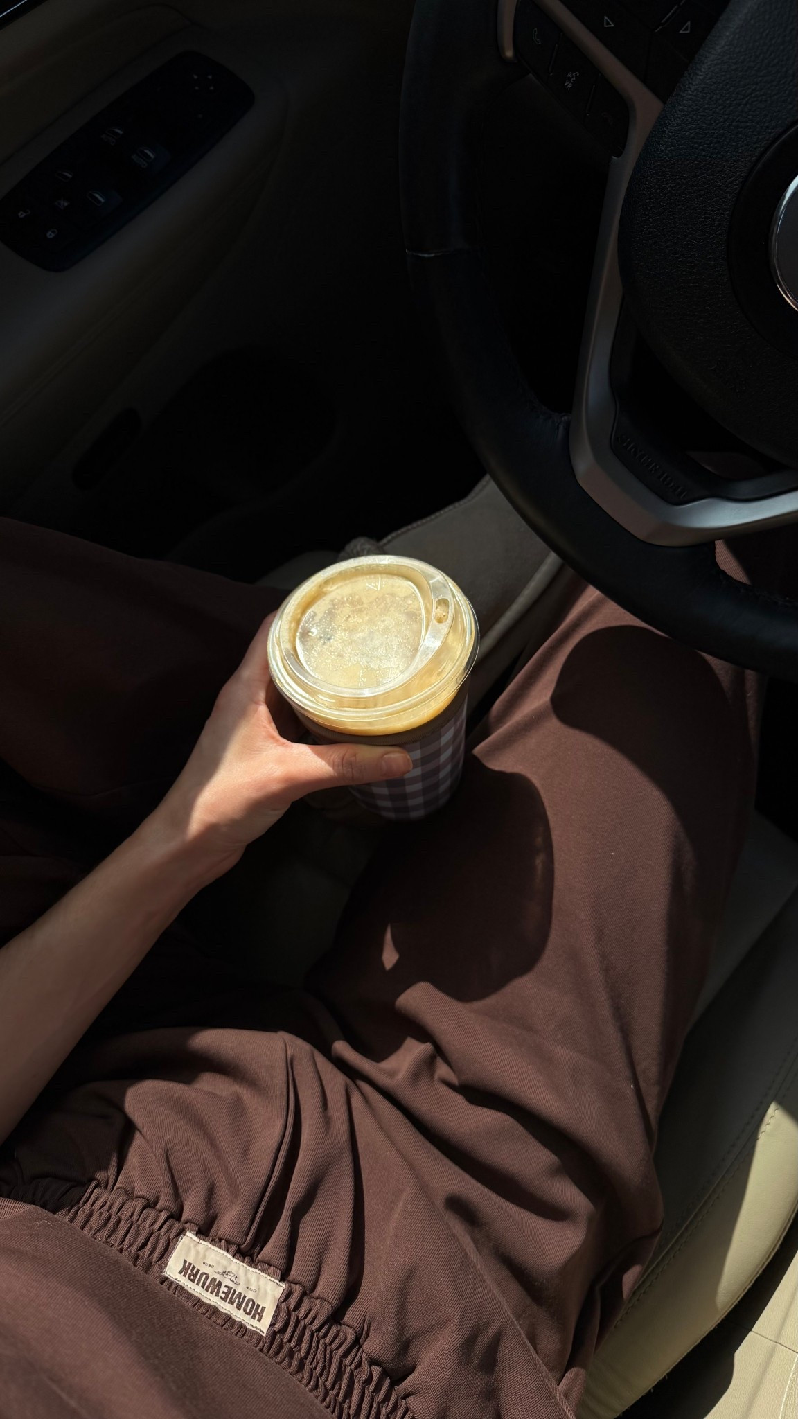 coffee run outfit + koozie

#LTKmorningroutine #LTKootd