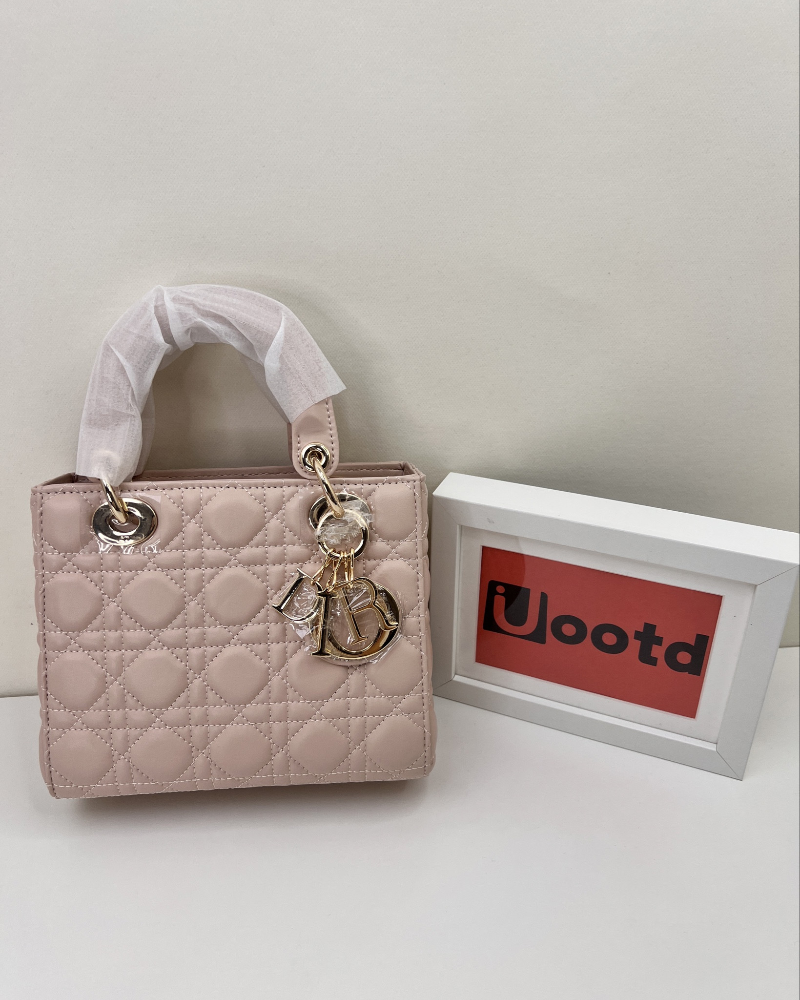 DIOR lady Bag women shoulder Bag Rose gold Bag 

#LTKfindsunder100 #LTKitbag #LTKGiftGuide