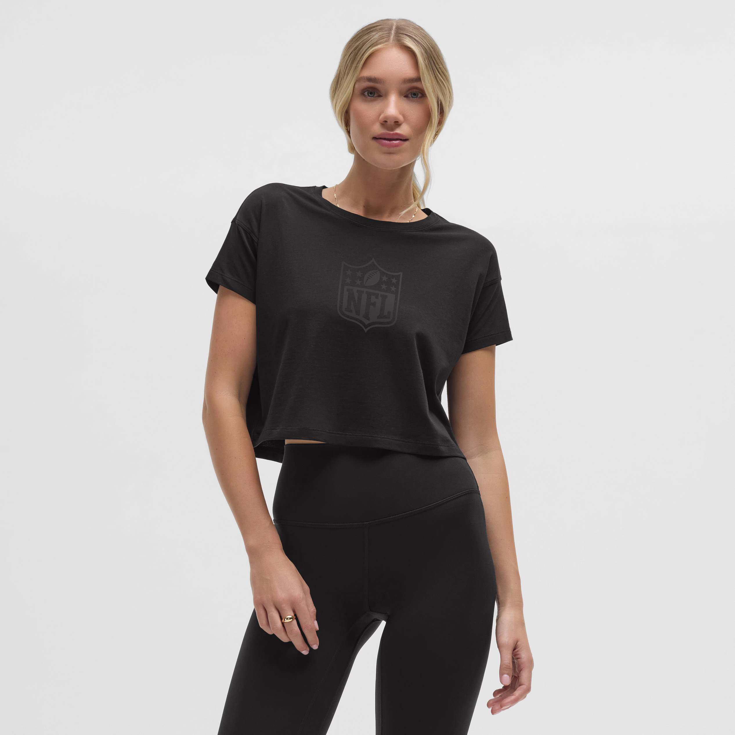 NFL lululemon Women's Cates T-Shirt - Black | Fanatics