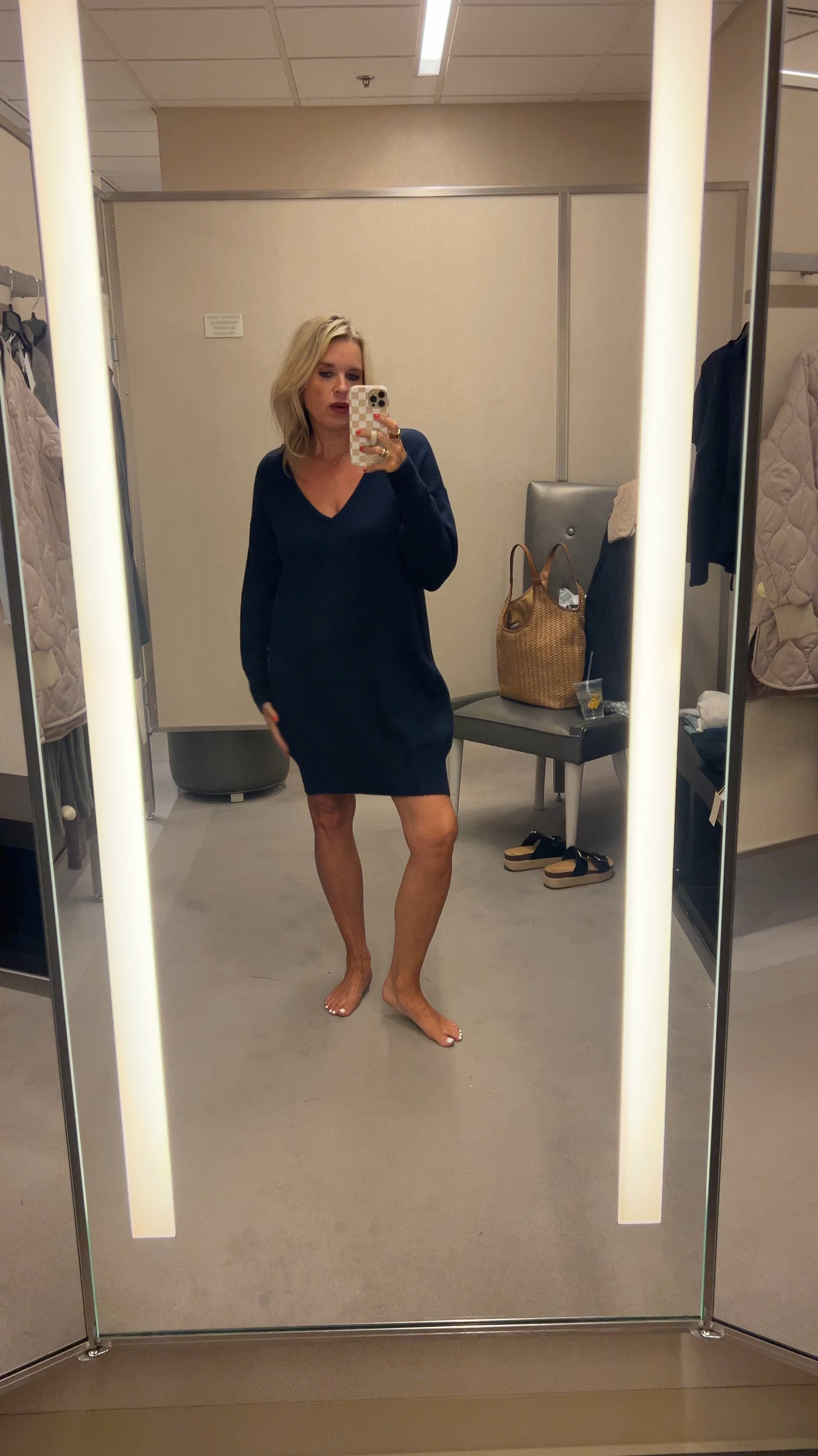 Nordstrom sale💛

Treasure and bond vneck sweater dress!
Comes in two colors, fits tts and is under $50 

Perfect for Fall wear with boots✔️



#LTKxNSale #LTKStyleTip #LTKSummerSales