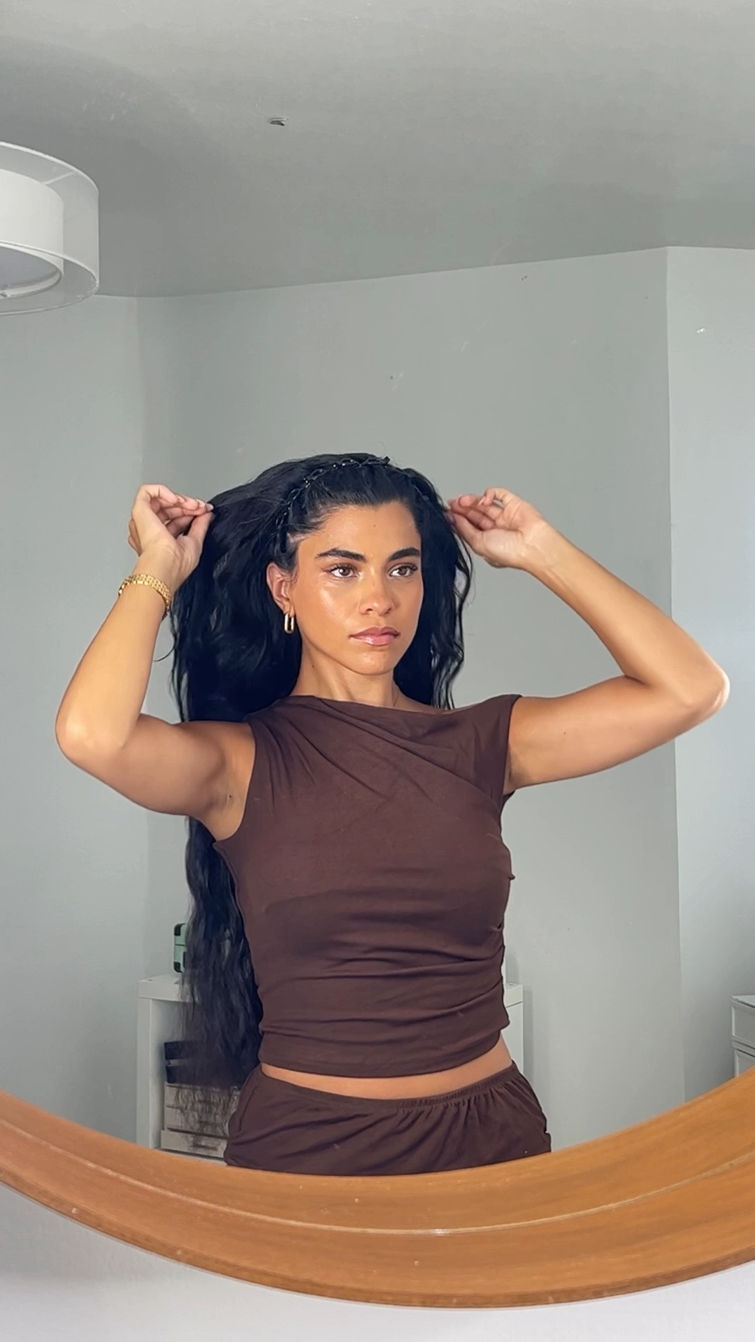 2000s headband hair + outfit