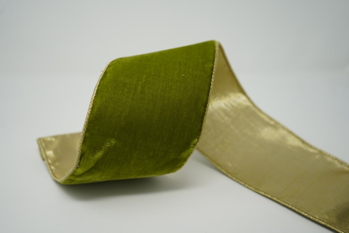 Moss Green Velvet with Gold Ribbon | Hello Holidays