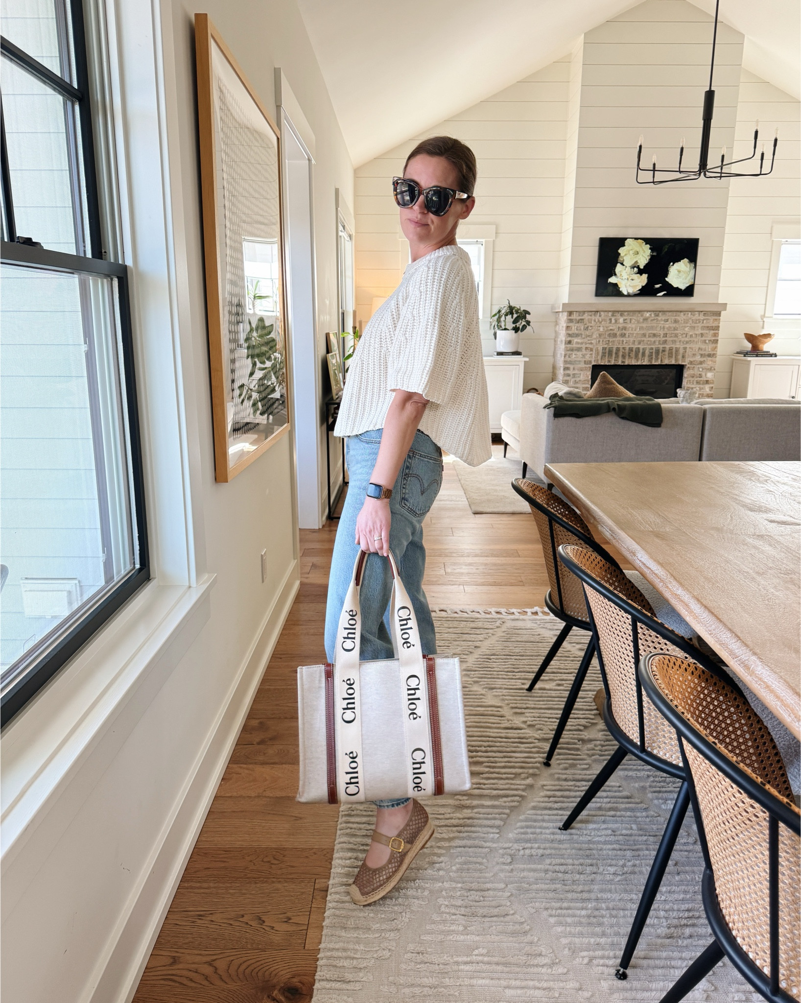 Top size small
Jeans run small, size 26

#LTKgrwm #LTKootd #LTKdayinmylife