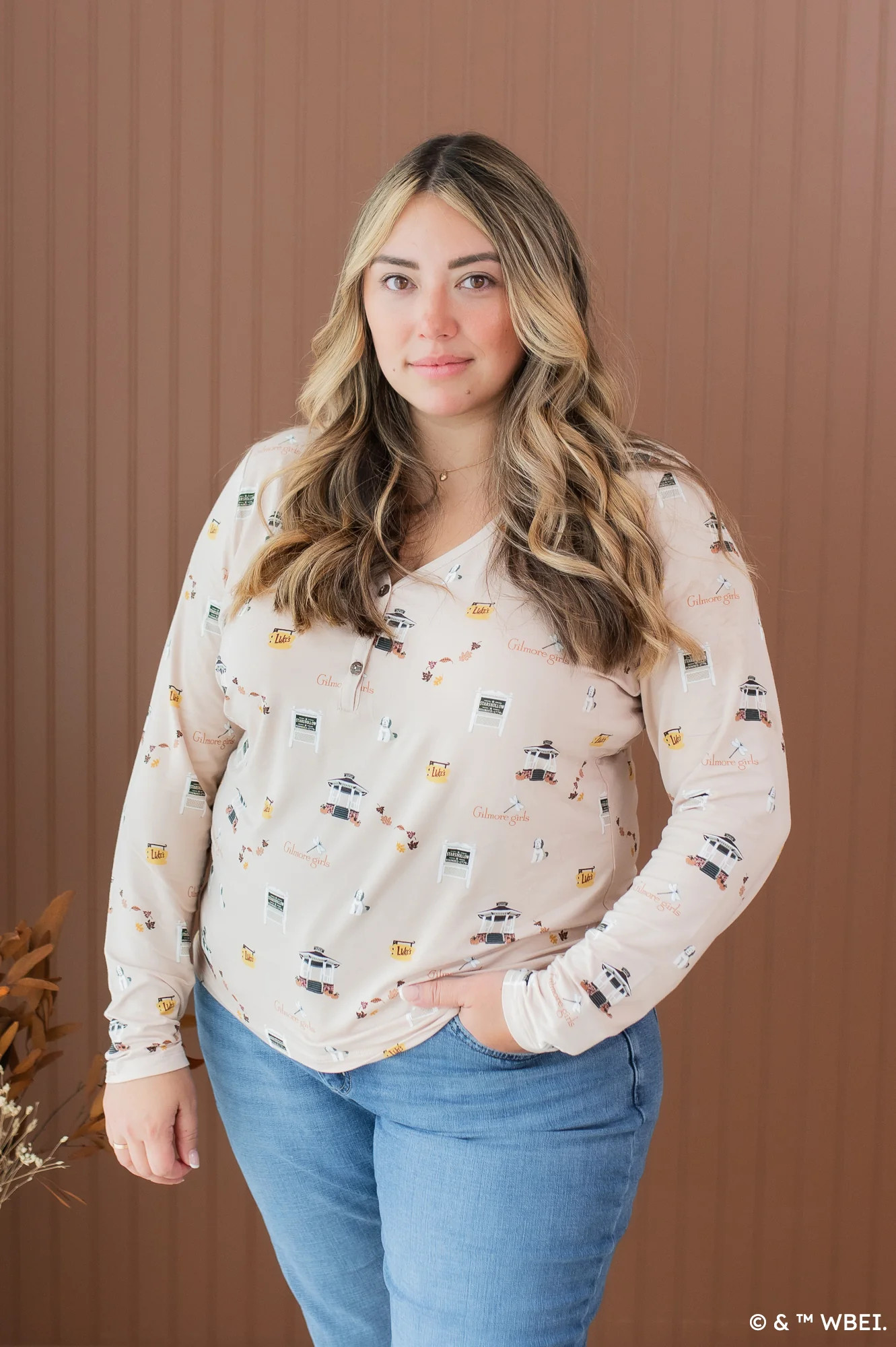 Women's Long Sleeve Henley Tee in Gilmore Girls | Kyte Living