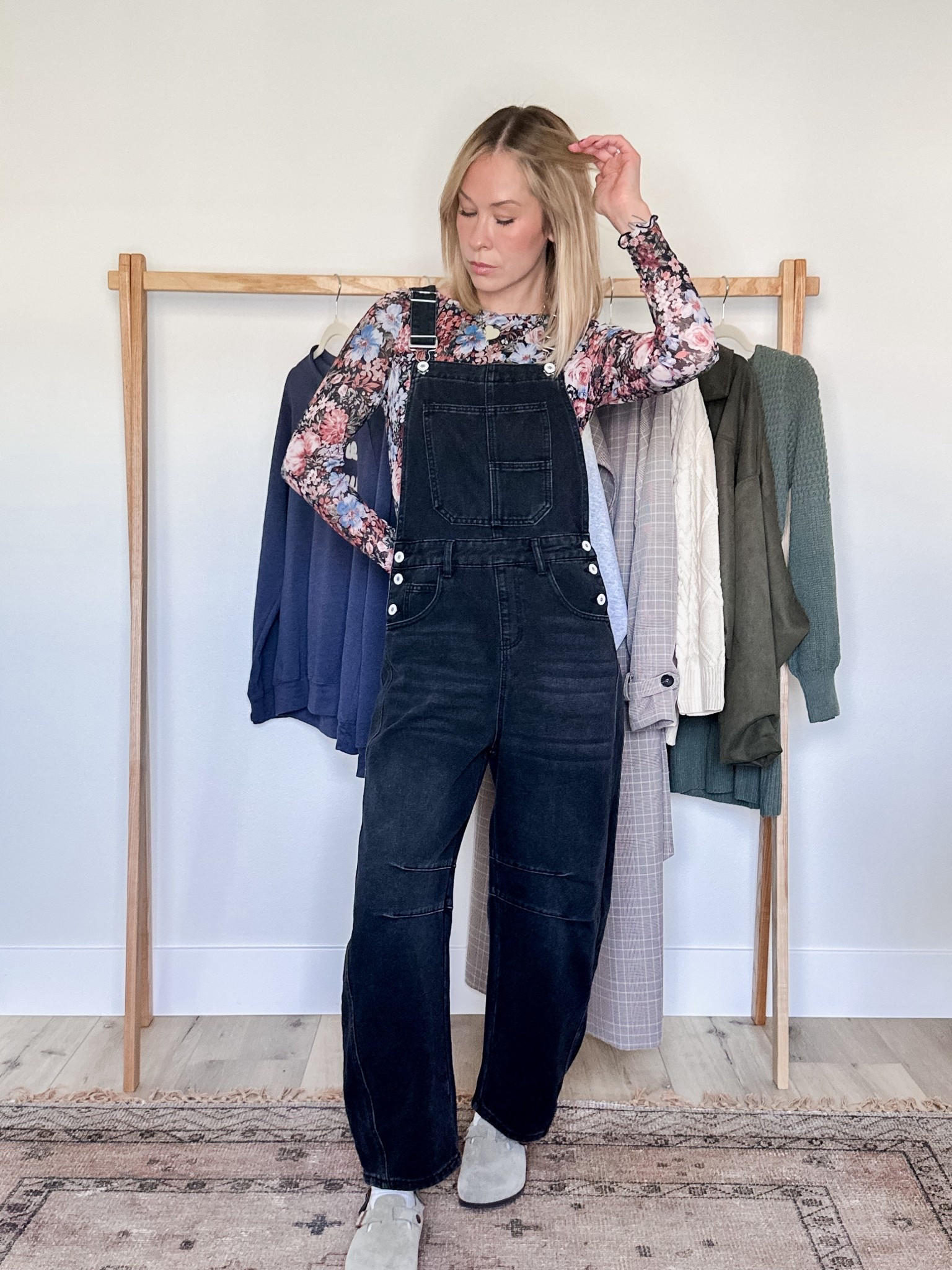 Cute fall outfit idea that would also be perfect for a casual Thanksgiving 🤎🖤

#LTKFindsUnder100 #LTKFindsUnder50 #LTKStyleTip