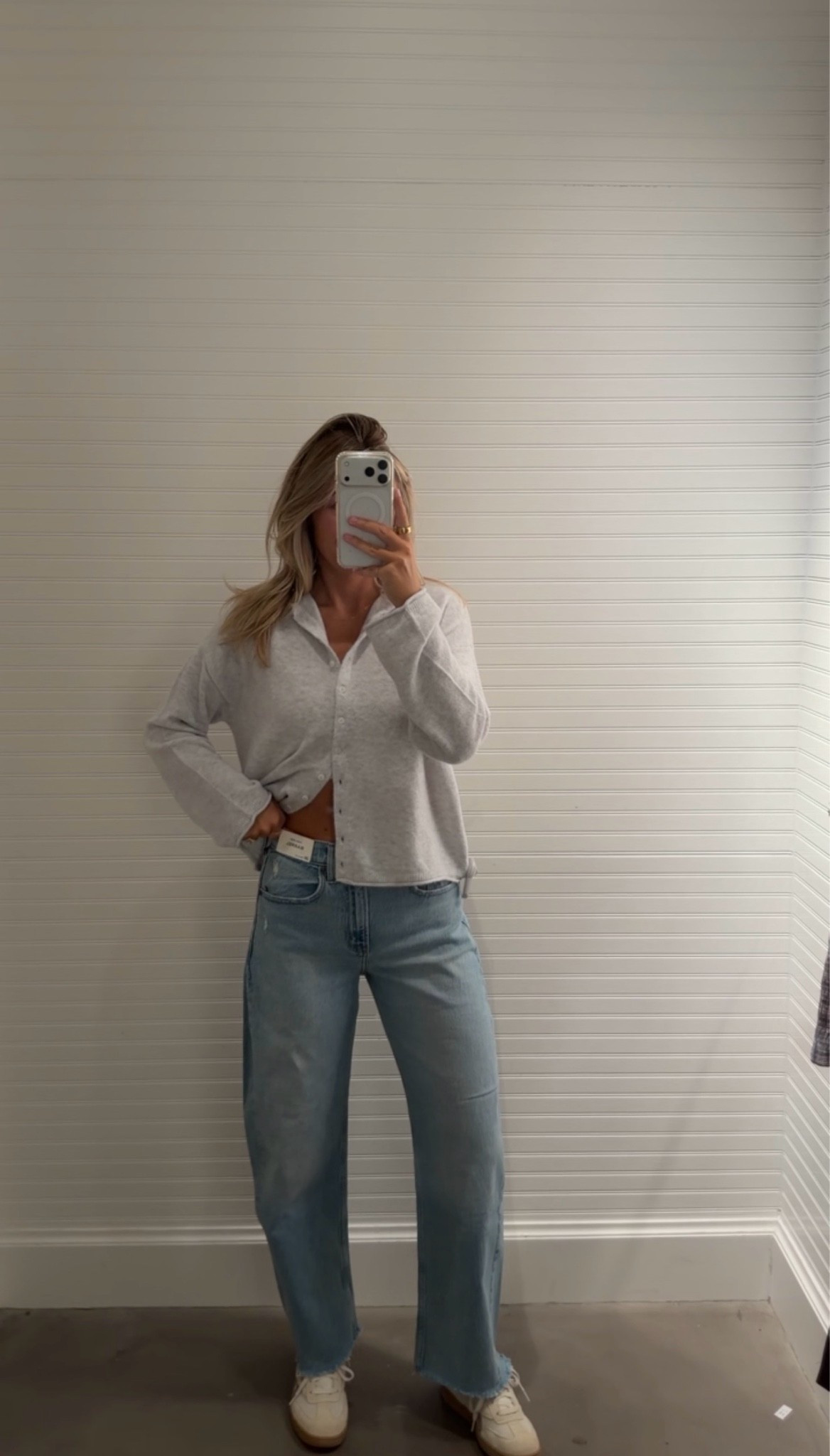 Fall transition outfit inspo 🍂 this is the softest cardigan!!

Fall ootd, fall outfit, pre fall, barrel jeans, cardigan

#LTKootd #LTKSeasonal #LTKgrwm