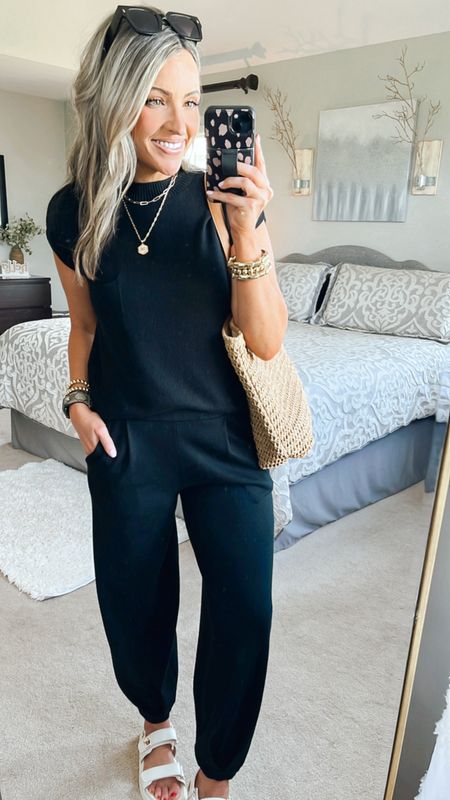 Love how cute and COMFY this set is 😍 Perfect for when you want to be effortlessly cute and comfy 🤗 Absolutely so cute and on trend! I’m wearing size small

#LTKWorkwear #LTKFindsUnder50 #LTKStyleTip
