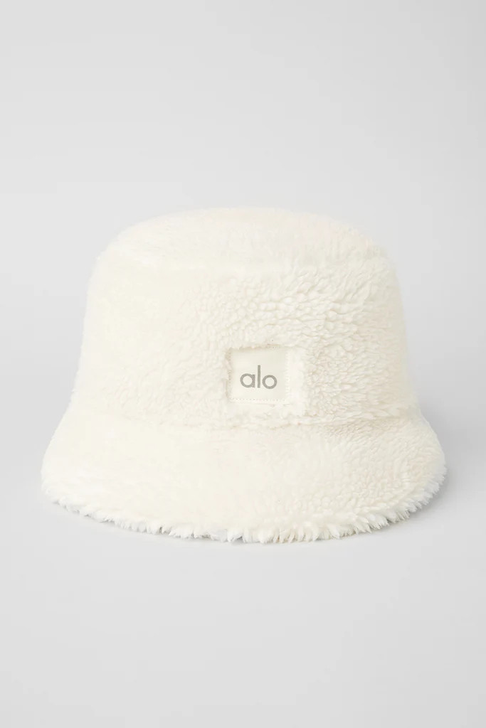 Foxy Sherpa Bucket Hat | Alo Yoga (US)
