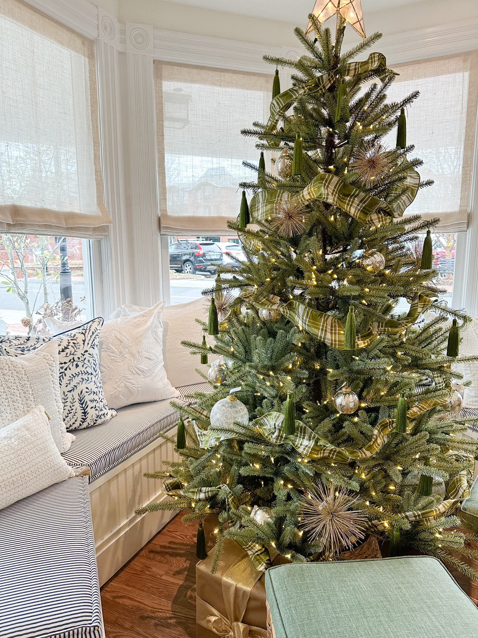 Stopped by the Serena & Lily store and they are having their biggest sale of the year and free shipping! 

coastal decor, Christmas decorations, Christmas tree, throw pillows

#LTKHome #LTKSaleAlert #LTKCyberWeek

#LTKSaleAlert #LTKHome #LTKCyberWeek