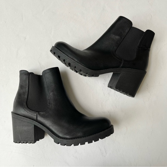 [sun + stone] morghan lug sole block heel vegan leather chelsea bootie black 9.5 | Poshmark