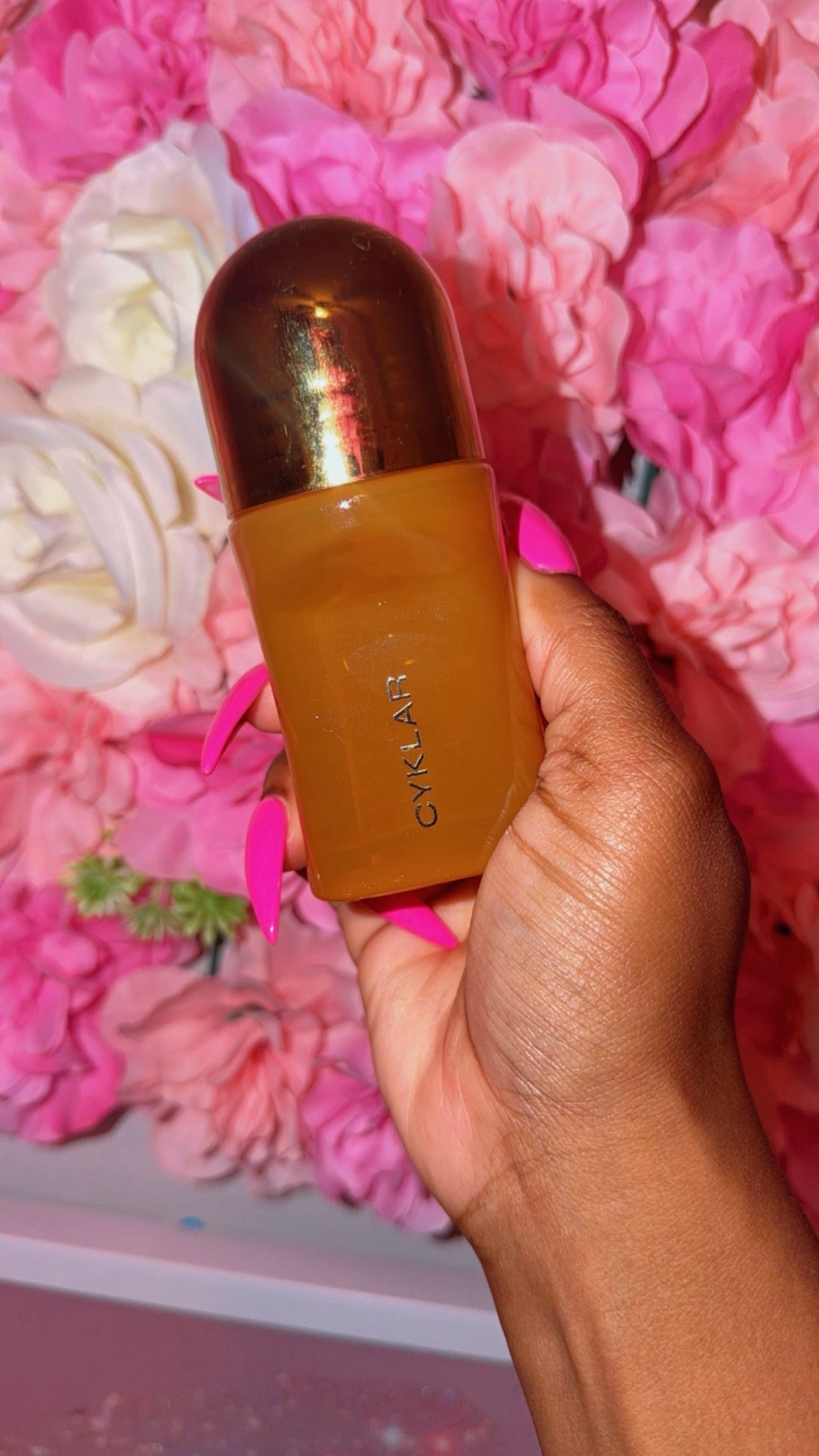 If smelling expensive was a deodorant 😮‍💨🤎✨

Tried the CYKLAR deodorant and I get the hype 👏🏾 soft, clean, luxe scent and keeps me feeling fresh. One thing about me… I love products that make everyday routines feel a little extra