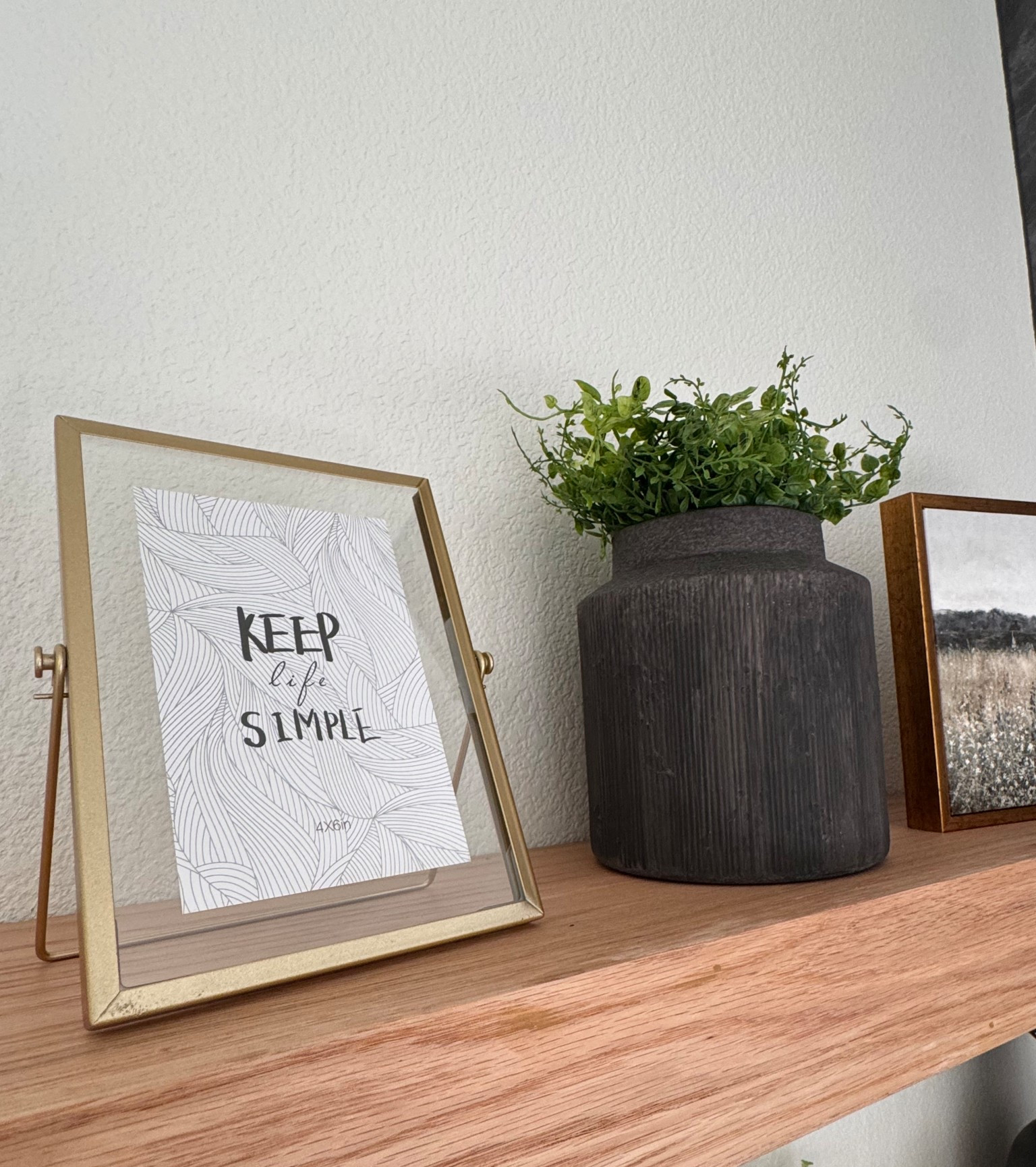 Earthy + Modern

#moderndecor #shelfdecor #cozyvibes #homedecor #minimalist

#LTKHome