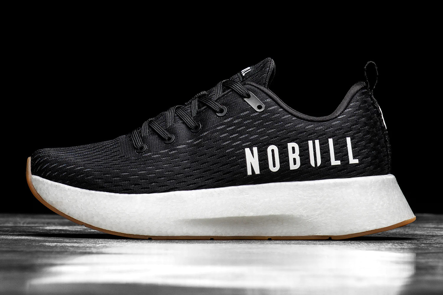 BLACK WHITE RUNNER+ (WOMEN'S) | NOBULL