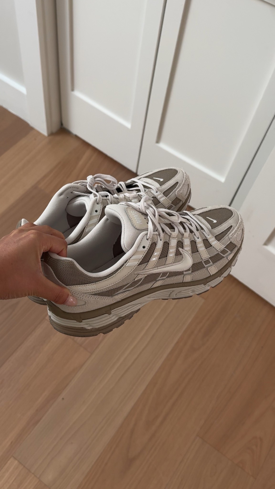 Men’s Nikes are linked! 