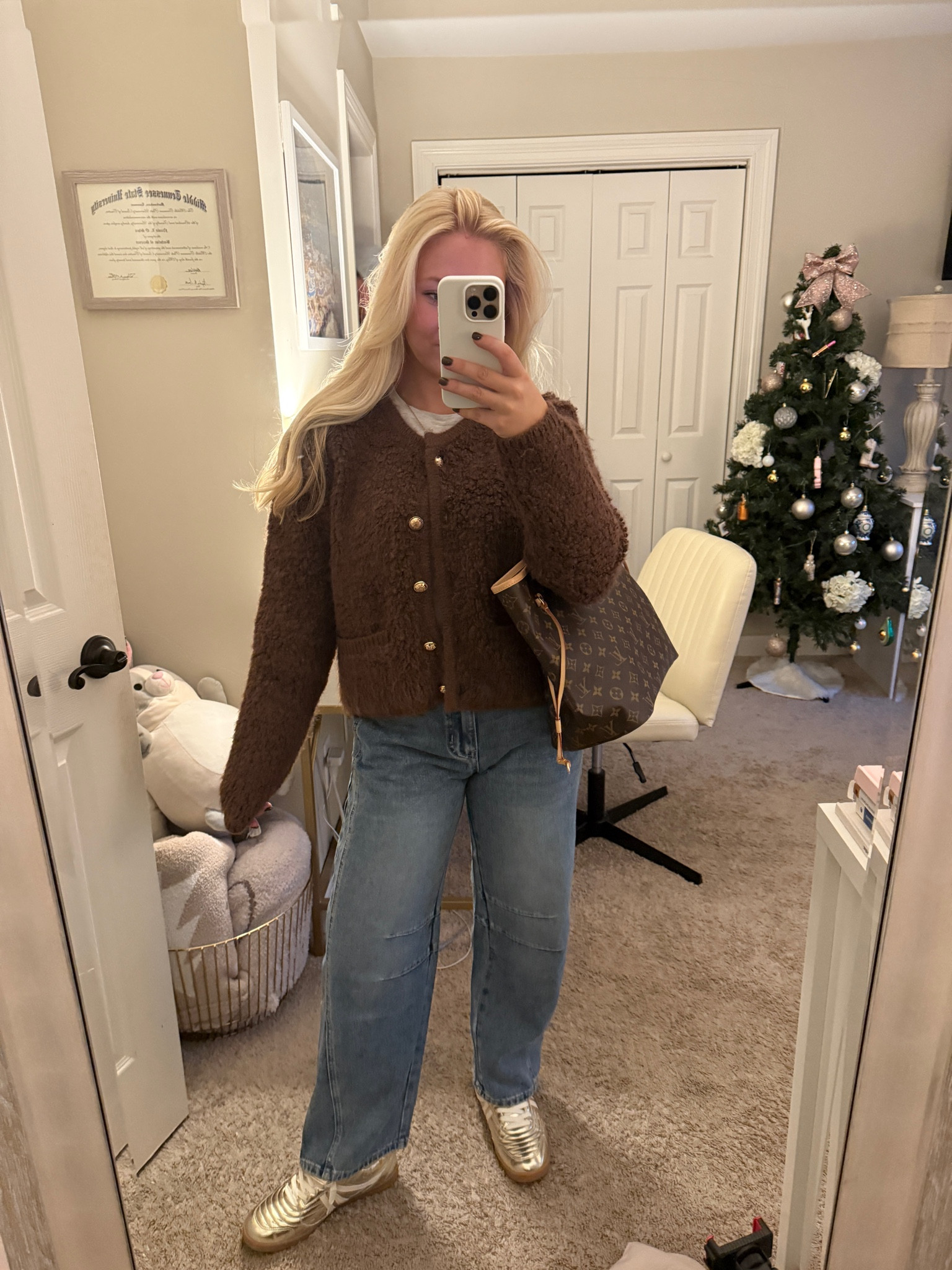Gray top is Aritzia & purse is LV Neverfull! 🫶🏼🧸 

#LTKGiftGuide #LTKActive #LTKWorkwear