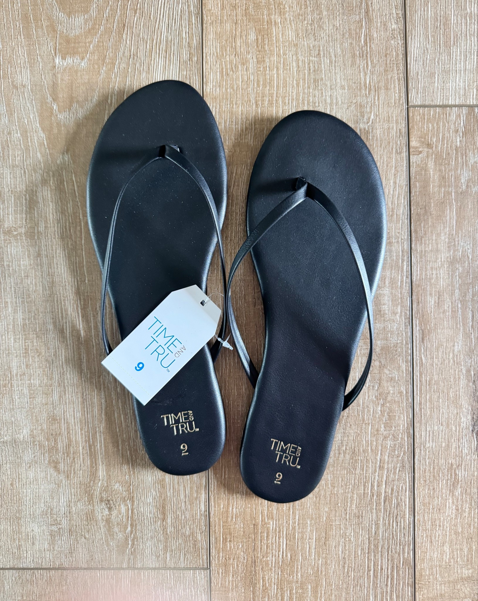 Teeks dupe - Walmart
#dupe #teeks #walmart #summer #sandals #flipflops #momlife #sale #under10 #ootd #summervaca #vacation #springshoes #shoes 

#LTKOver40 #LTKootd #LTKSaleAlert