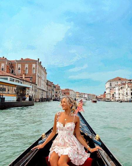 gondala riding in Venice = core memory 💗 