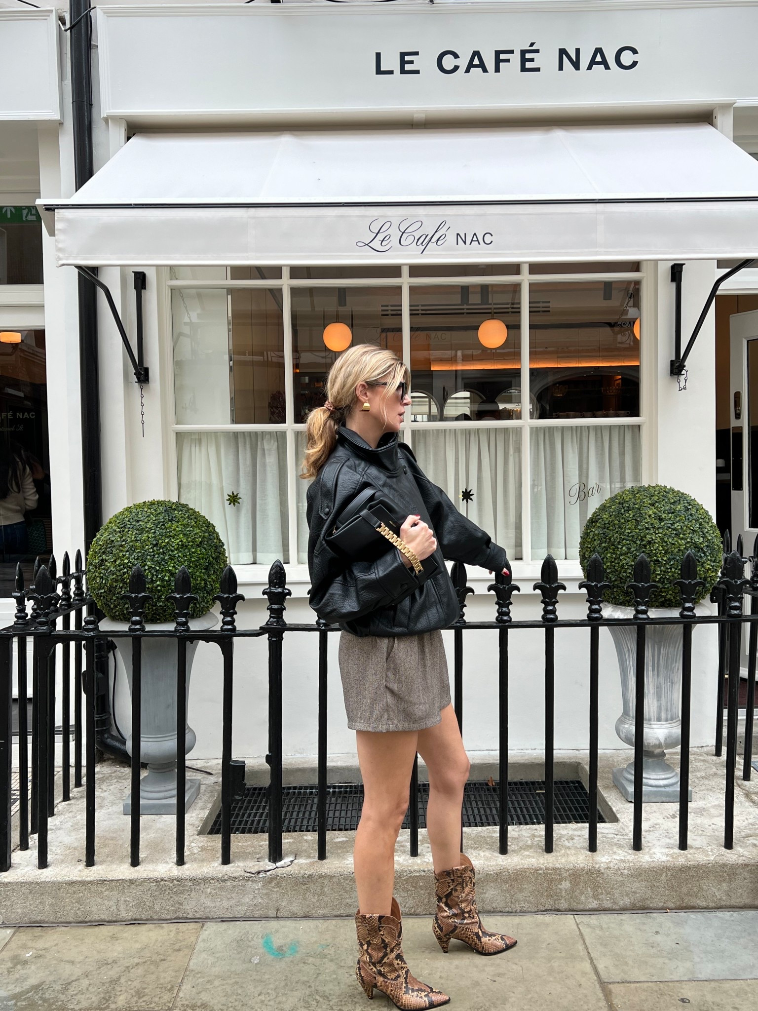 Autumn outfit, autumn style, leather jacket, Victoria Beckham bag, fish shorts 

#LTKeurope #LTKdatenight #LTKautumn