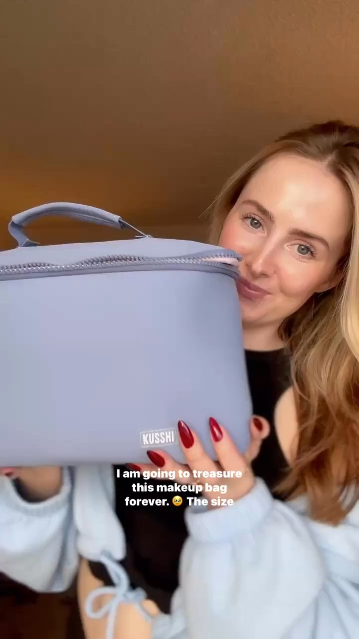The perfect oversized train case to fit all of your essentials! I love all things Kusshi 👛 their bags are very durable, machine washable to keep all of your belongings hygienic, with the absolute cutest colors!

Let’s be twins ☁️ shop Kusshi on Amazon & more beauty essentials from Ulta below ↓

#LTKBeauty #LTKItBag #LTKTravel