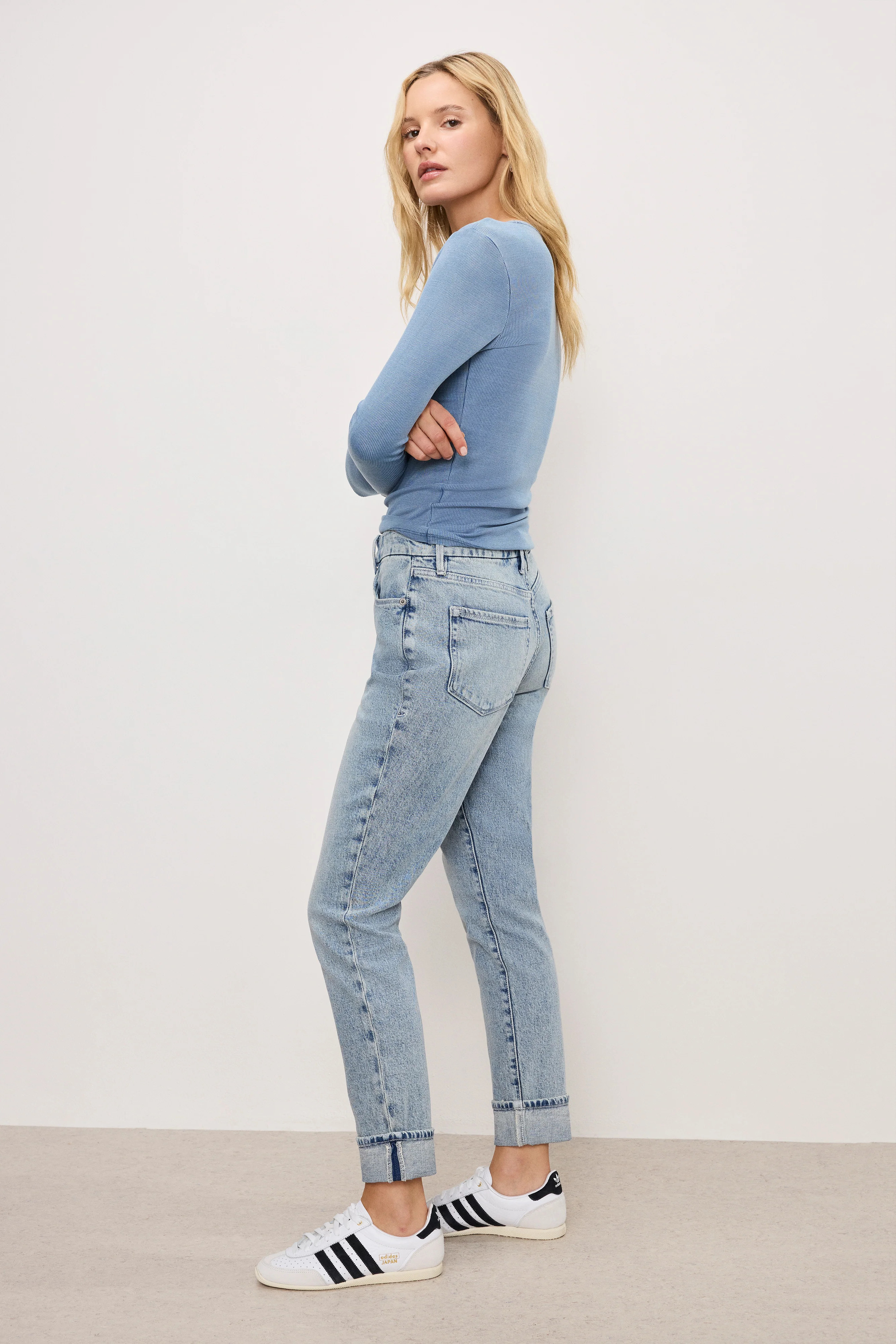 THE WEEKENDER JEANS | INDIGO750 - GOOD AMERICAN | Good American