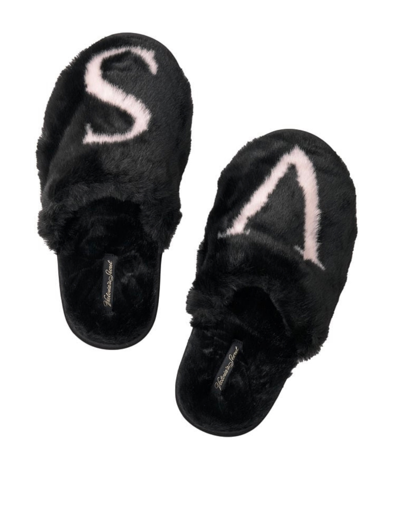 The perfect comfy slippers for postpartum! 

#LTKfit #LTKbump #LTKFind