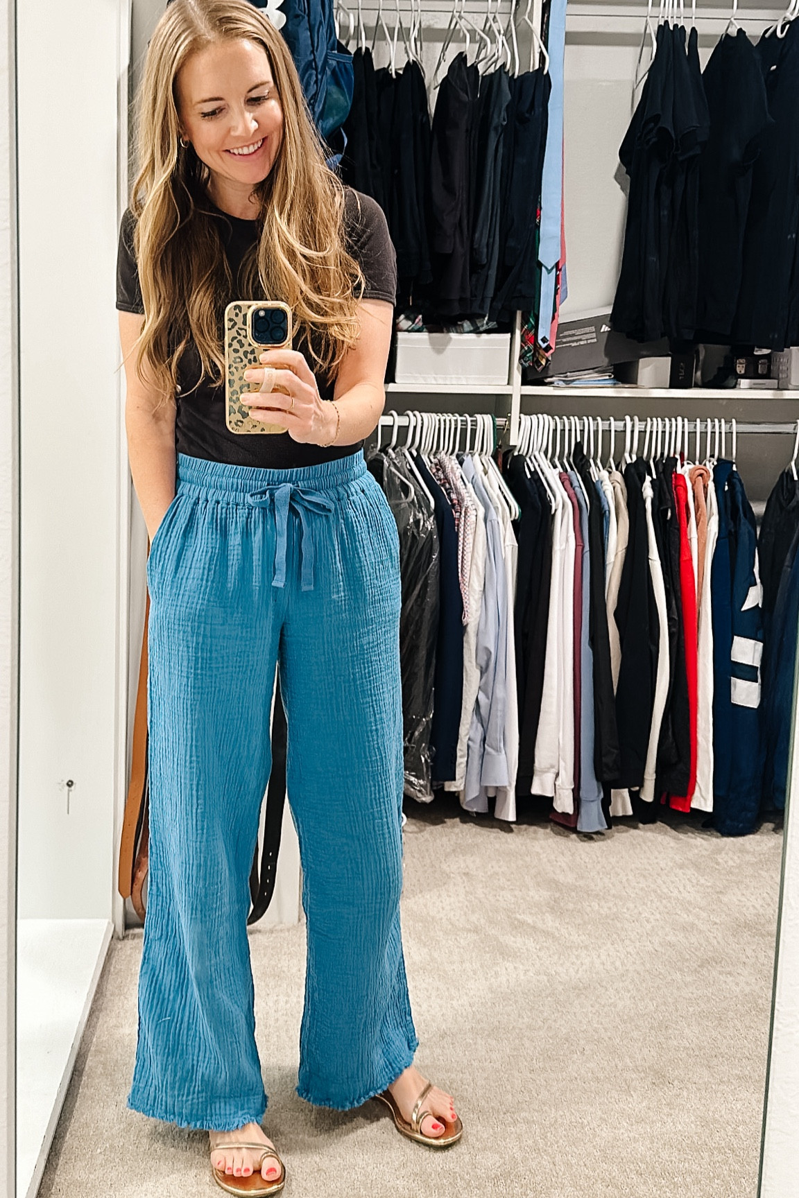 These pants are so cozy and perfect for daily wear or as a swim cover up! My code for Summersalt is JANSSEN_BRADSHAWJS10 (I’m wearing an XS in these!) 