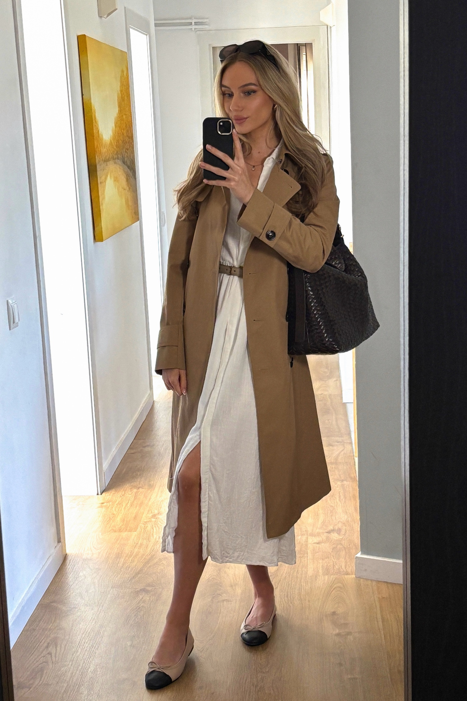 My new favorite work/uni tote. Autumn chic trenchcoat look, minimal and neutral. Perfect Uni or corporate outfit.

#LTKWorkwear #LTKStyleTip #LTKSeasonal
