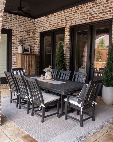 Outdoor Dining Room Decor Finds

Outdoor space styling  Neutral home styling  Home decor  Exterior design  backyard design  backyard styling  outdoor dining finds  

#LTKstyletip #LTKhome