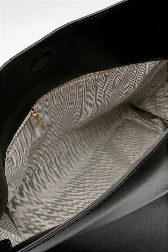 Oversized Premium Leather Scrunch Clutch | Karen Millen | Karen Millen UK + IE + DE + NL