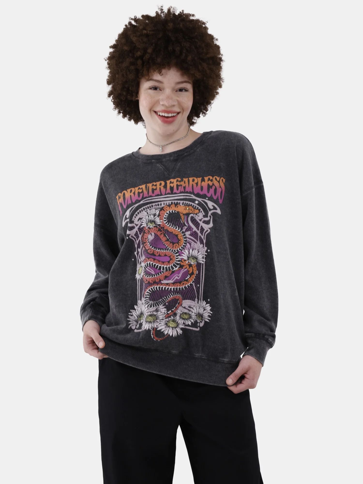 No Boundaries Washed Crewneck Sweatshirt, Women’s and Women’s Plus | Walmart (US)