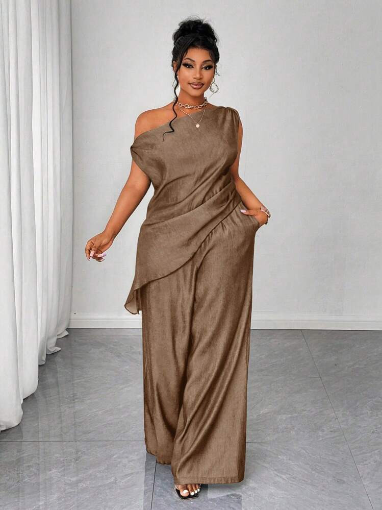 Plus Size Solid Color Asymmetric Neck Ruched Top And Pocketed Wide Leg Pants 2 Pieces Set | SHEIN