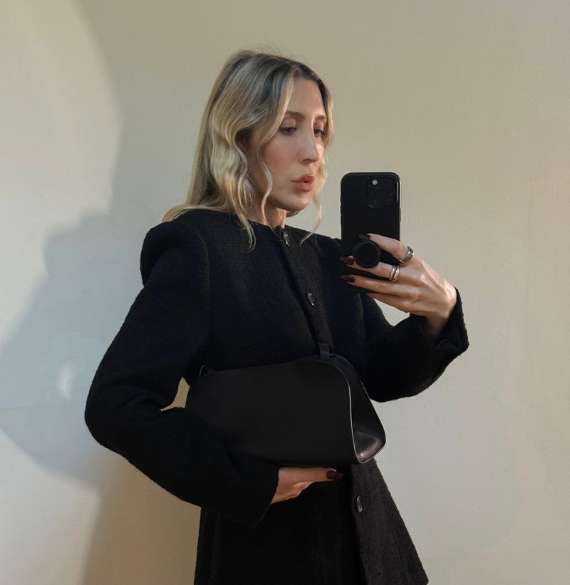 Favorite blazer and clutch #stylist #therow #blazer #clutch #bag 

 #LTKdayinmylife #LTKgrwm #LTKootd