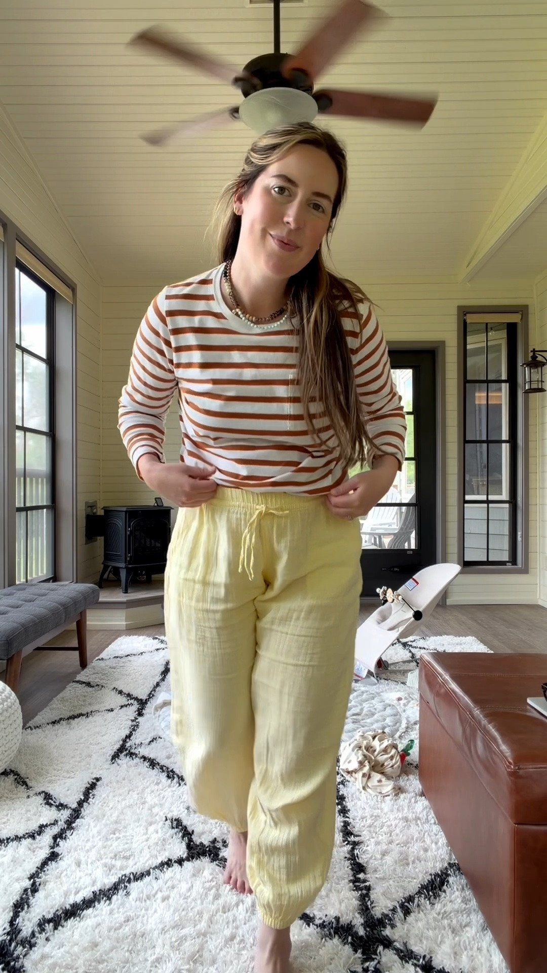 Thursday fit check: quick lunchtime meetup with my dad, fed the baby, worked on this week’s Substack post, and swimming lessons at the neighborhood pool 🚙💻💦 Very much into the balloon pant vibe !!

#LTKootd #LTKmomlife #LTKSeasonal