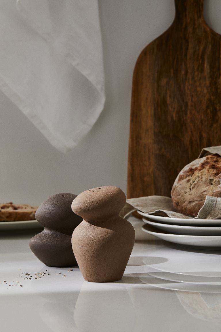 Ceramic Salt and Pepper Set - Beige/brown - Home All | H&M US | H&M (US + CA)