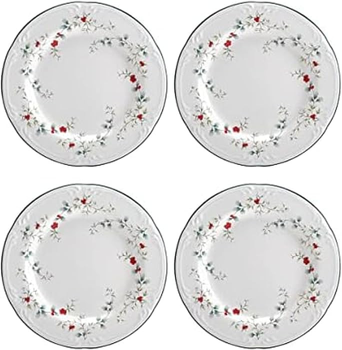 Pfaltzgraff Winterberry Salad Plates (8-Inch, Set Of 4), Green | Amazon (US)