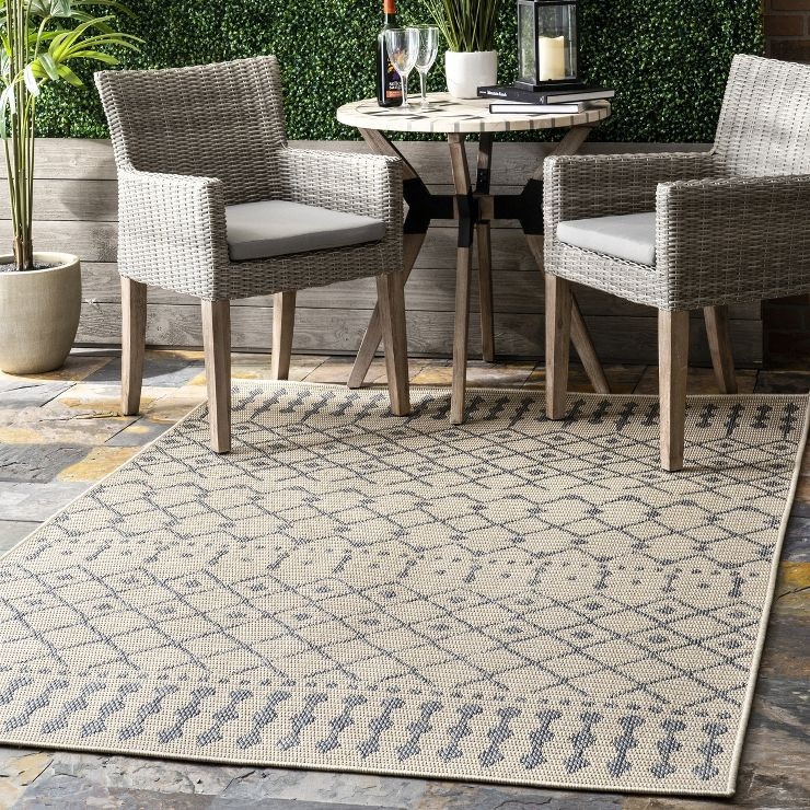 nuLOOM Reina Modern Trellis Indoor/Outdoor Area Rug | Target