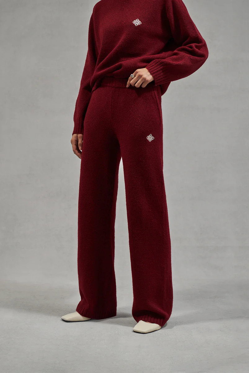 FLUFFY KNIT EMBLEM EMBROIDERED JOGGER - BURGUNDY | The Couture Club